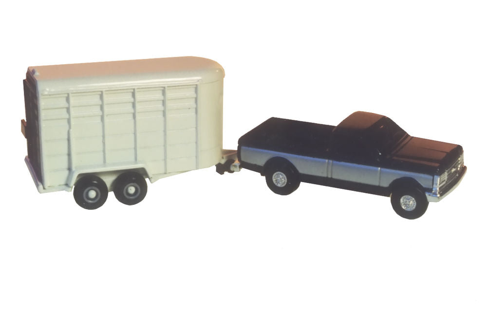 Ford F250 pick-up with horse float