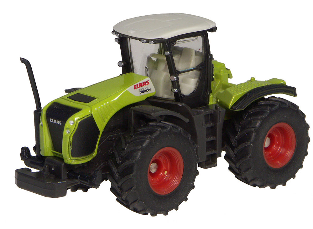 Claas xerion 4WD tractor