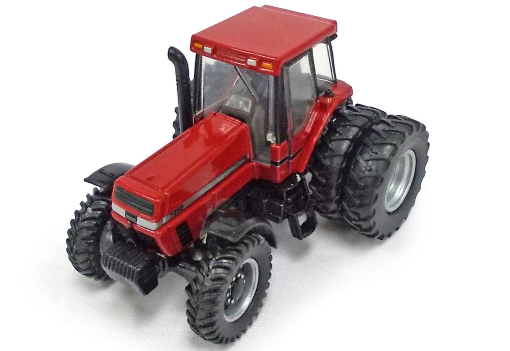 7250 MAGNUM TRACTOR with DUALS  Authentics No 7  precision model scale model by Collector Models
