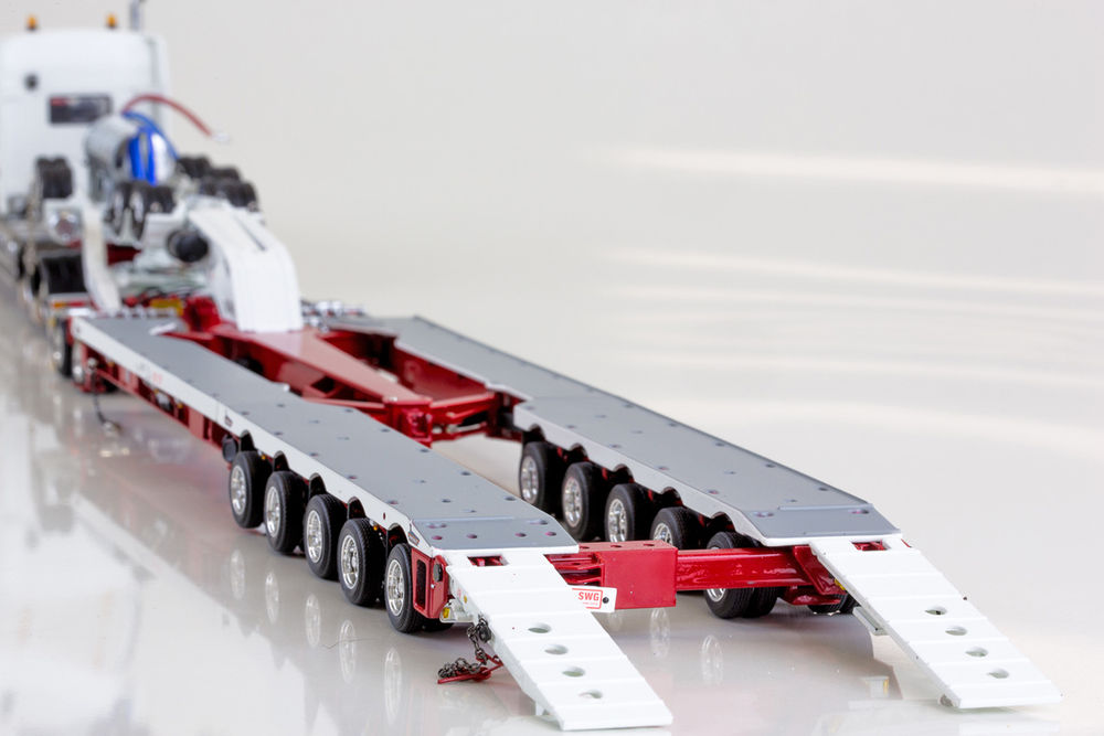 C509 with DRAKE 5 x 8 SWINGWING TRAILER and 2 x 8 DOLLY  whitered scale model by Collector Models