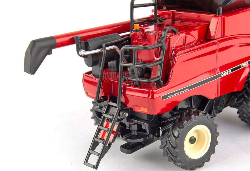 CASEIH 7150 HEADER wit 32 ft Grain head + 8 Row Corn Head  Authentics No 10 scale model by Collector Models