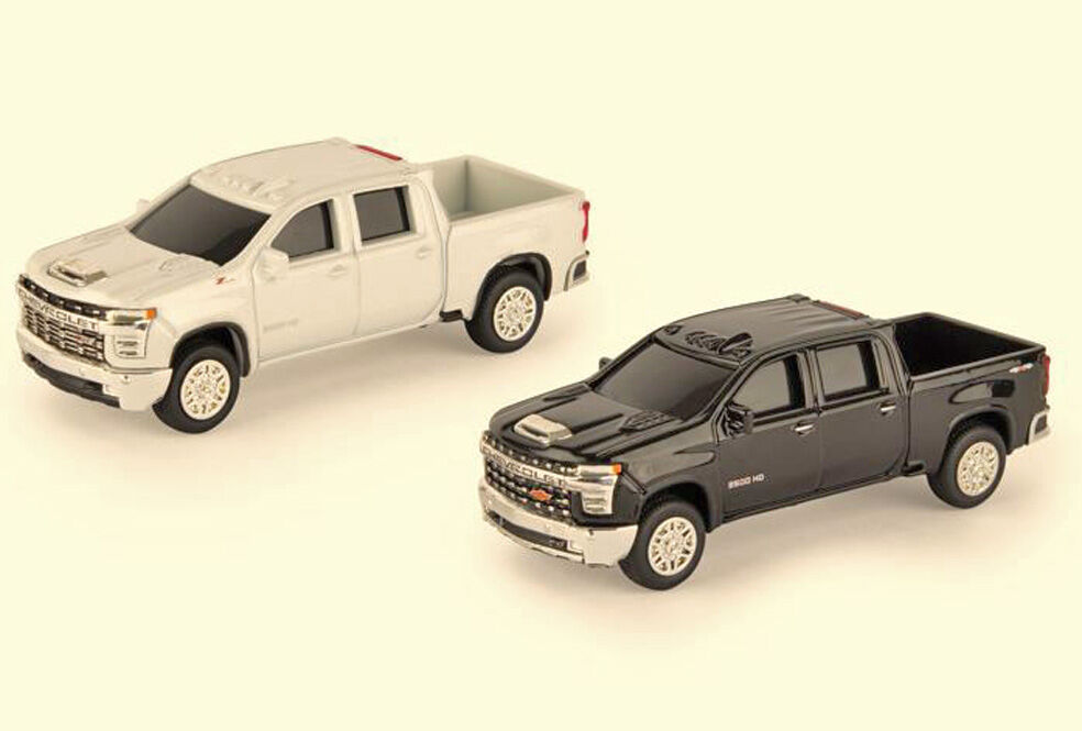 CHEVROLET SILVERADO Z71 2500HD TWIN CAB PICK UP 2020  no box scale model by Collector Models