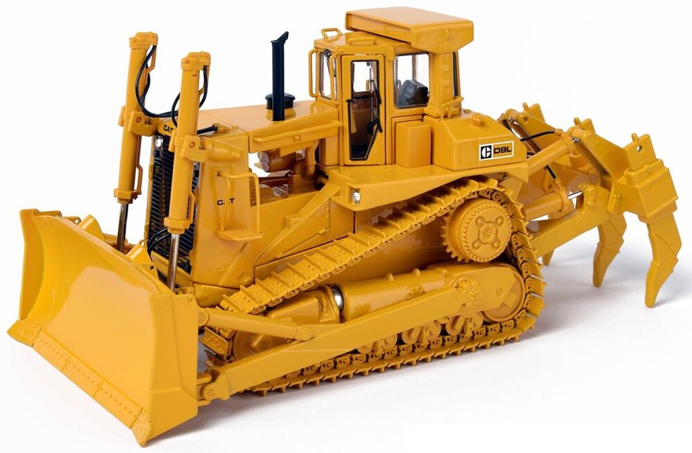 D9L Track Type Tractor with Multi Shank Ripper scale model by Collector Models