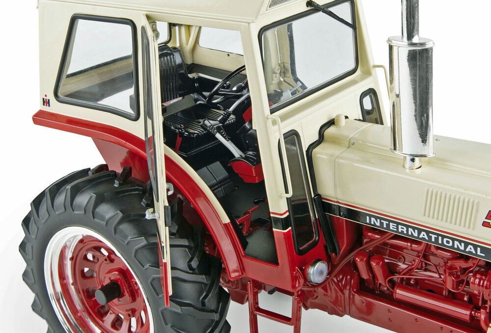 IH 1066 TRACTOR 5 MILLIONTH  50th Anniversary edition  Precision model scale model by Collector Models