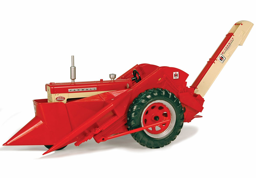 IH 460 TRACTOR with 2MH TWO ROW CORN PICKER scale model by Collector Models