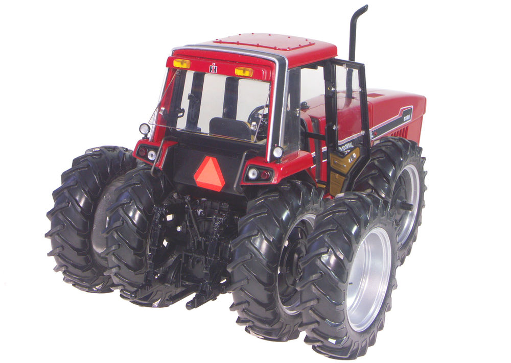 IH 6588 2+2 SNOOPY 4WD TRACTOR Rear Duals  Precision Key No 7 scale model by Collector Models