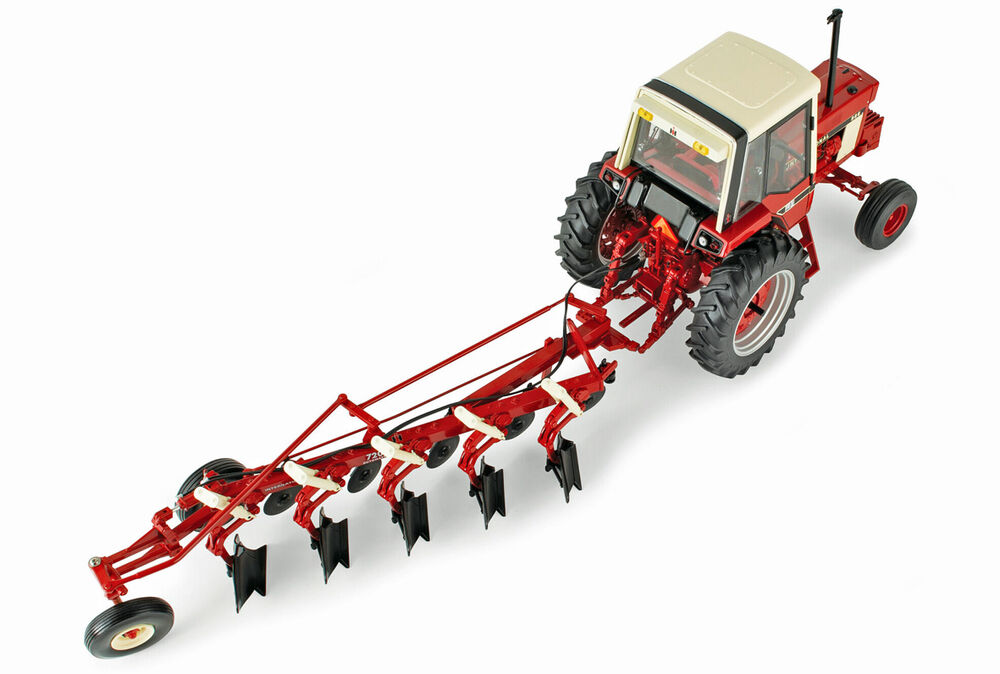 IH 986 TRACTOR with 720 5 FURROW PLOUGH  Precision Heritage series scale model by Collector Models