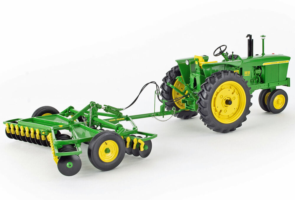 JOHN DEERE 3010 DIESEL nf axle with TANDEM WING DISC  Precision Heritage No 2 scale model by Collector Models