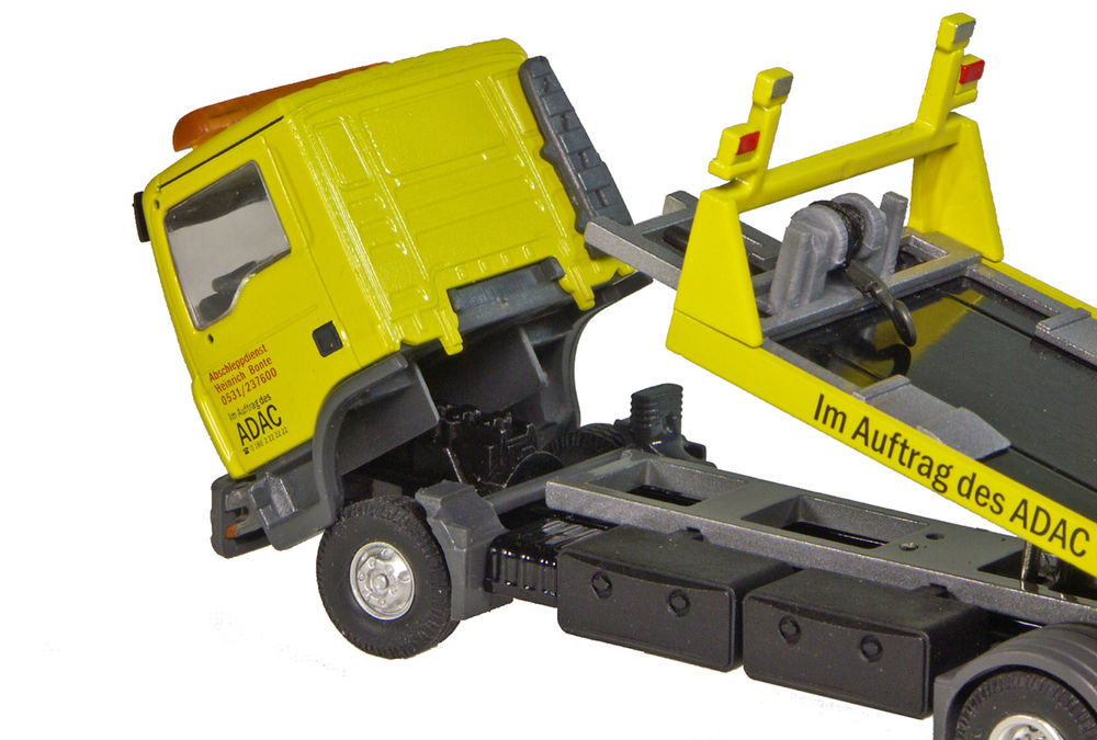 MAN TGL TILT BED ROLL BACK TOW TRUCK  Very Detailed scale model by Collector Models