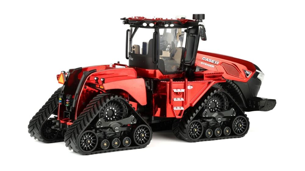 RED CHROME CHASE MODEL CASE IH Steiger 785 Quadtrac  2025 Farm Show scale model by Collector Models