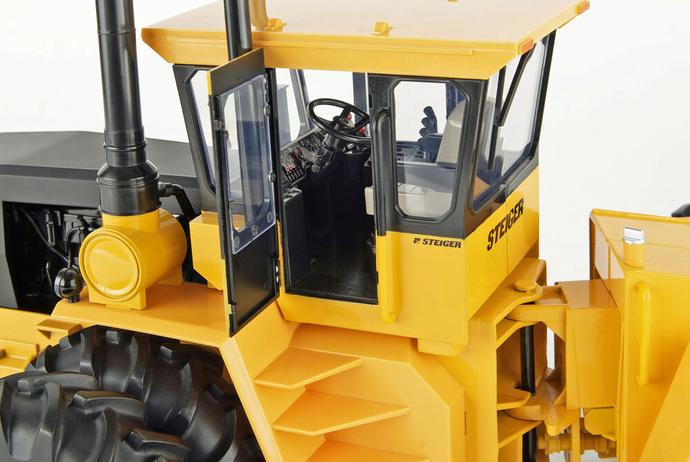 STEIGER SERIES III CA325 4WD on DUALS  Industrial yellow  Prestige Series scale model by Collector Models