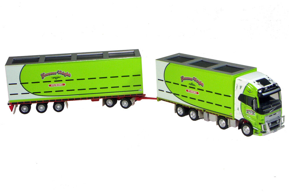 VOLVO FH16 750 LIVESTOCK TRUCK with 5 axle LIVESTOCK TRAILER scale model by Collector Models