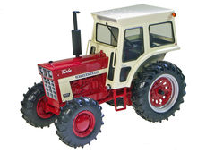 IH 1566 TRACTOR with duals    Special Edition