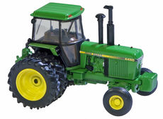 JOHN DEERE 4450 2WD tractor with rear duals   Authentics No 4