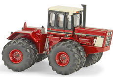 IH 4786 4WD TRACTOR with DUALS   Special Edition
