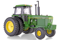JOHN DEERE 4840 TRACTOR with Duals  Precision Elite No 3
