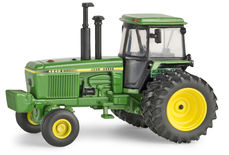 JOHN DEERE 4840 TRACTOR with REAR DUALS   Authentics No 5.