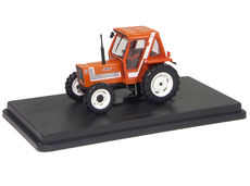 FIAT 880 TRACTOR with CAB   very detailed