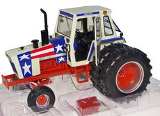 CASE 1570 TRACTOR  'Spirit of '76'  with rear duals   Precision   (rare)