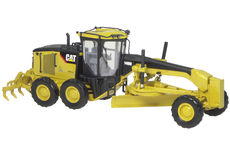 CATERPILLAR 140M ROAD GRADER