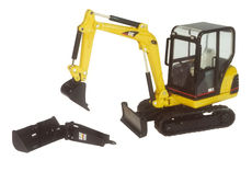 CATERPILLAR 302.5 MINI EXCAVATOR with interchangeable tools