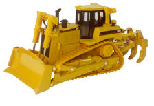 CATERPILLAR D8R Series II BULLDOZER with REAR RIPPER