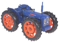 FORDSON COUNTY SUPER 4  4WD TRACTOR   precision model