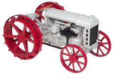 FORDSON MODEL F TRACTOR  (1917)    Precision quality