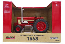 IH 1568 V8 TRACTOR on DUALS