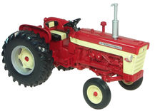 IH 460 DIESEL TRACTOR  Collector Edition