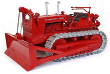 IH TD24 DOZER with CABLE BLADE  High Detail model