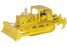 IH TD25 DOZER with REAR RIPERS  (very detailed)