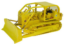 IH TD25 DOZER with REAR WINCH (very detailed)