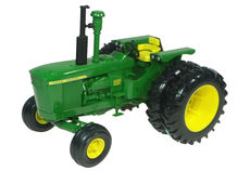 JOHN DEERE 6030 TRACTOR with DUALS