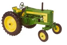 JOHN DEERE 620 TRACTOR with WIDE FRONT AXLE