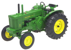 JOHN DEERE 70 DIESEL TRACTOR (1953) with wide front axle