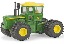 JOHN DEERE 7520 4WD TRACTOR with DUALS