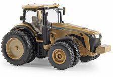 JOHN DEERE 8R 370 TRACTOR with F & R duals 2020 Farm Show  very rare gold version