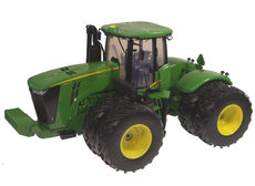 JOHN DEERE 9560R 4WD TRACTOR with Duals   Prestige Series