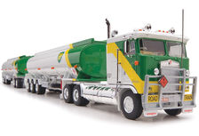 KENWORTH K100 FUEL TANKER ROAD TRAIN  BP Livery