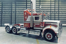 KENWORTH W900 PRIME MOVER    Freestones livery
