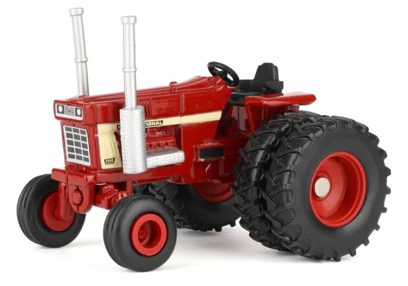1486 IH V8 tractor