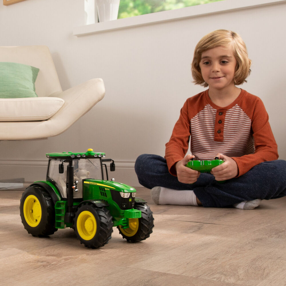 6210R remote controlled tractor (big farm)