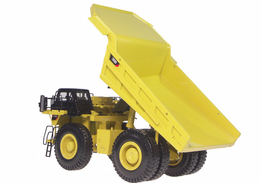 Caterpillar 785D dump truck  (very detailed)