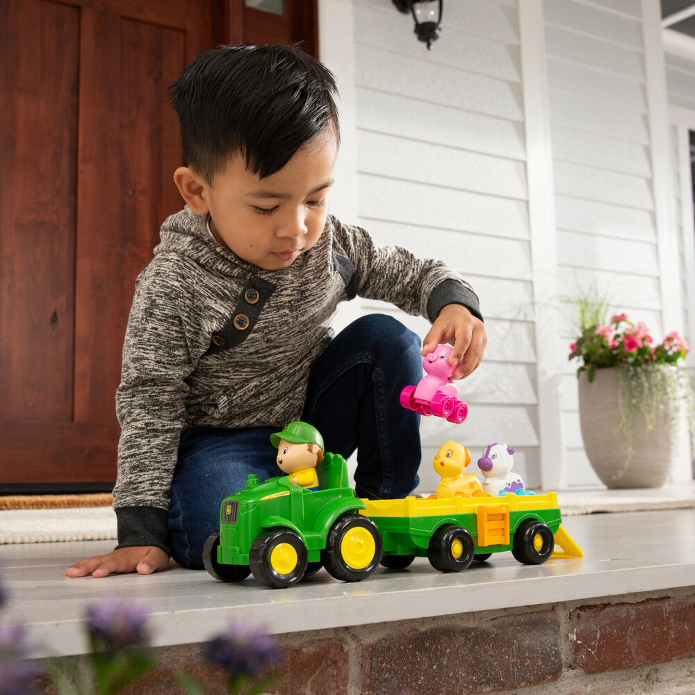 Animal sounds wagon ride
