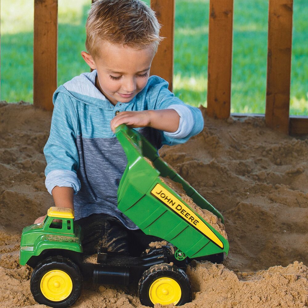 Big scoop dump truck