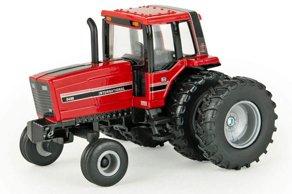 IH 5488 tractor with rear duals