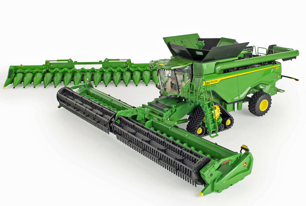 John Deere X9-1000 header on tracks with 2 fronts   prestige series