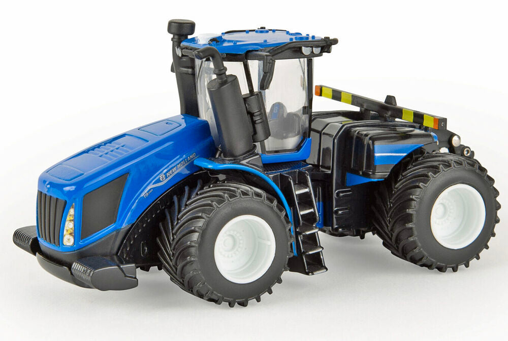 New Holland T9.700 4WD tractor on lsw tyres   prestige series