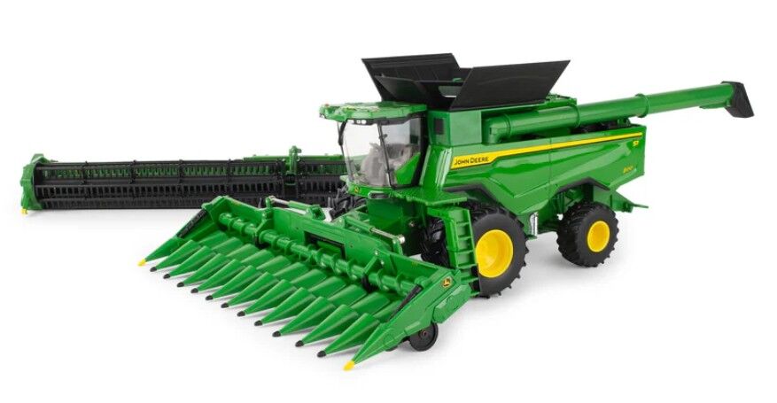 John Deere S7 800 combine